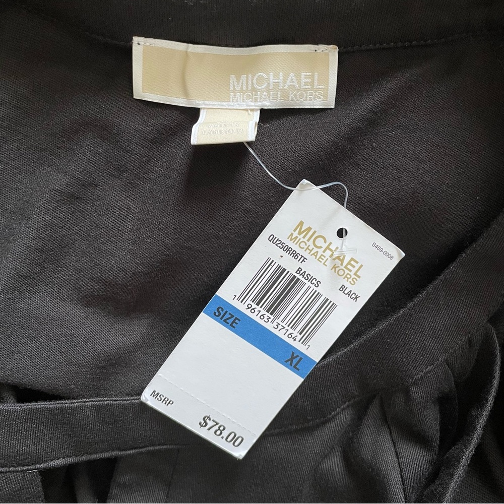 ❤️NWT ~ MICHAEL KORS BLACK SHORTSLEEVED COLD SHOULDER TOP - Sz XL - Picture 2 of 11